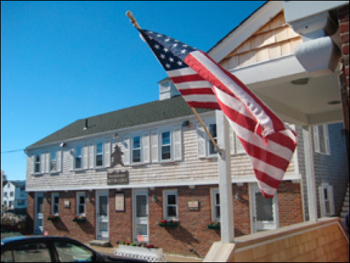Bearskin Neck Inn Bearskin Neck Inn