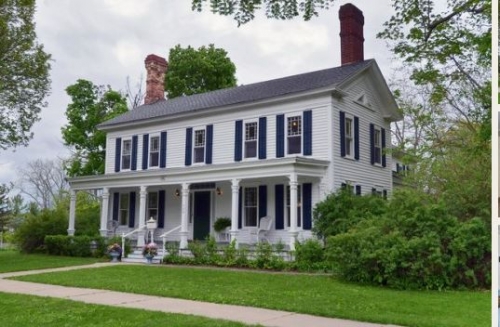 Potential Lake Mills Bed and Breakfast Potential Lake Mills Bed and Breakfast